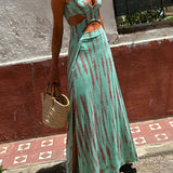 Bianca – Vestido com Design Ousado e Decote Profundo