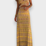 Bianca – Vestido com Design Ousado e Decote Profundo