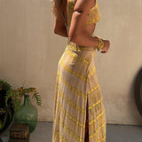 Bianca – Vestido com Design Ousado e Decote Profundo