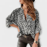 Iara |Blusa moderna com estampado leopardo