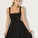 Amélia™ | Vestido Midi Intemporal e Fluido