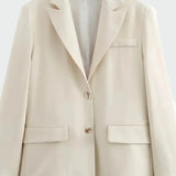 Casaco Oversized com Linha Moderna