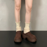 Jazmin | Plataforma grossa e design minimalista para um inverno com estilo