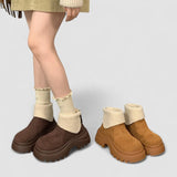 Jazmin | Plataforma grossa e design minimalista para um inverno com estilo