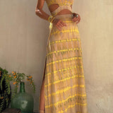 Bianca – Vestido com Design Ousado e Decote Profundo