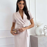 Cecília – Vestido com Modelagem Slim e Detalhes Sofisticados